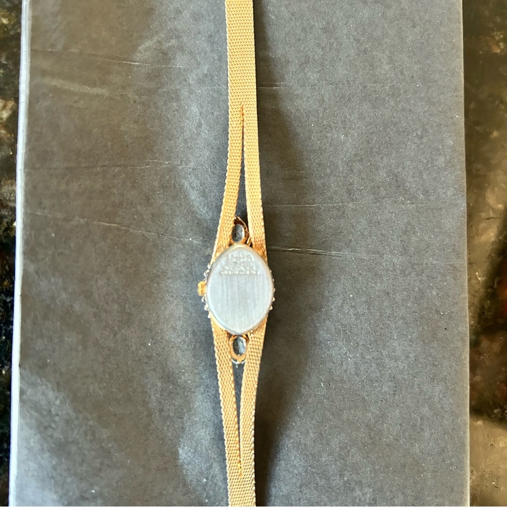 Armitron Watch - Picture 6 of 8